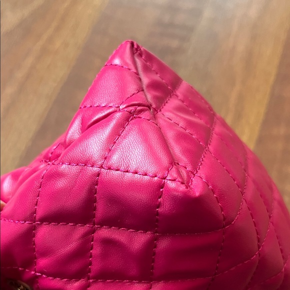 New Pink Quilted Crossbody Bag with Gold Chain - Picture 16 of 16